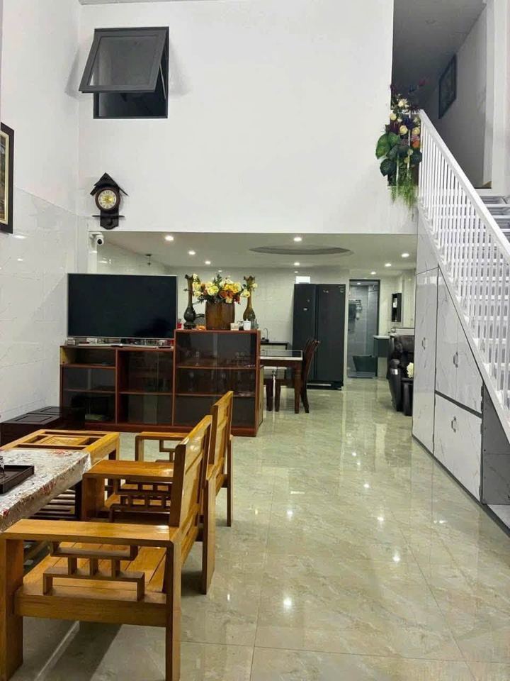 АРЕНДА 2-ЭТАЖНОГО ДОМА НА ФАСАДЕ: NGUYỄN THẦN HIẾN - HÒA QUÝ - NGŨ HÀNH SƠN, фото 1